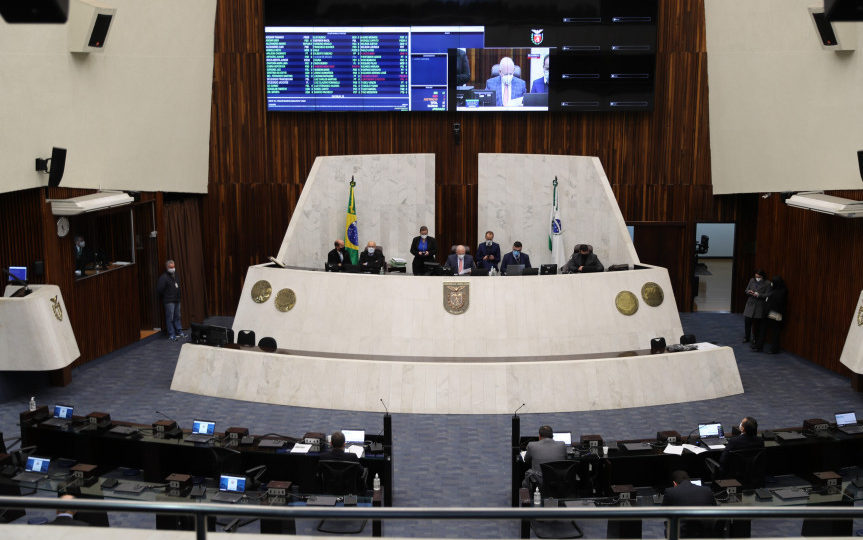 Deputados aprovam LDO para 2022, mas destacam que governo subestimou arrecadação Assembleia