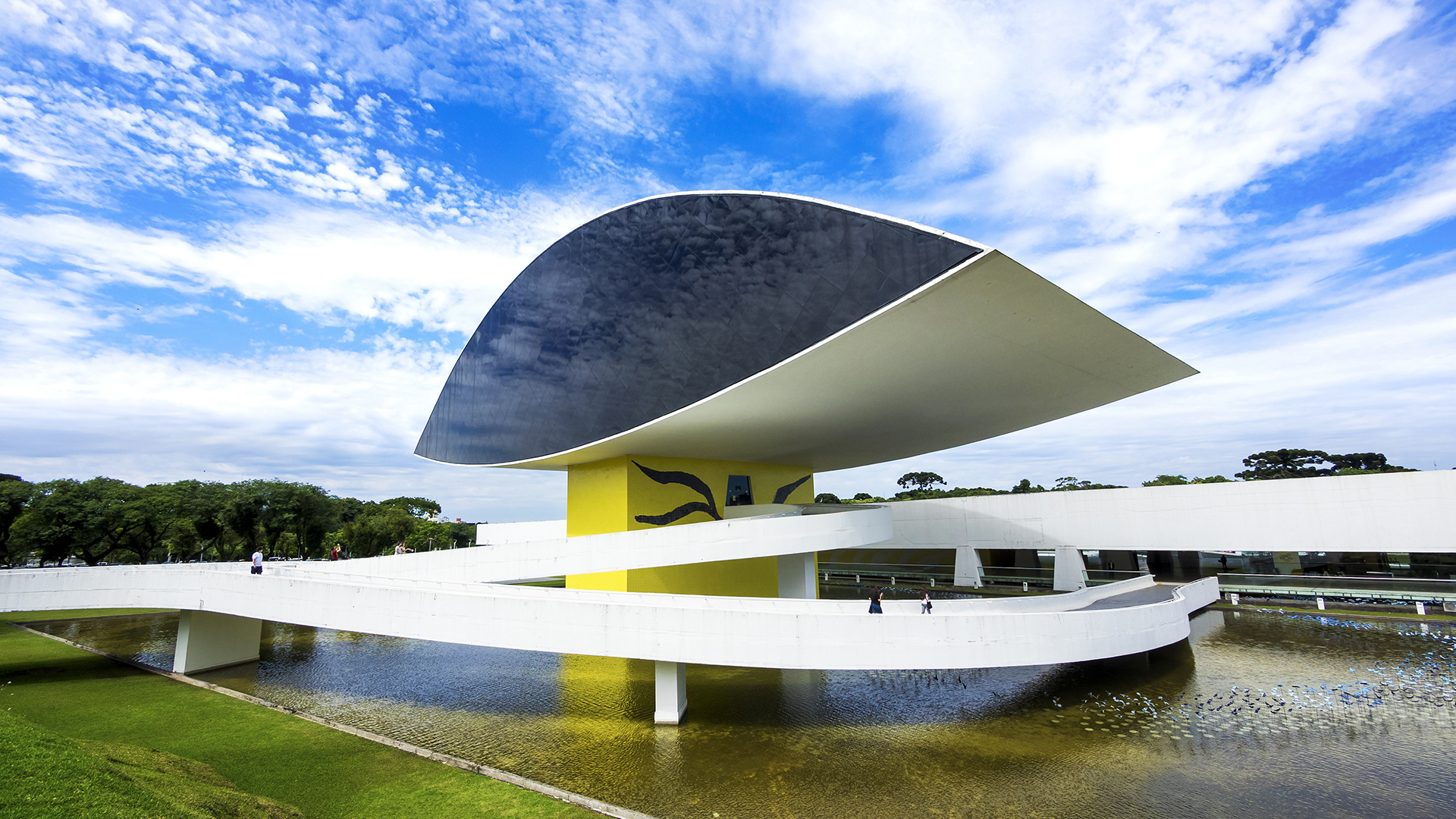 Projetos arquitetônicos marcantes alavancam empresas sediadas nos edifícios.