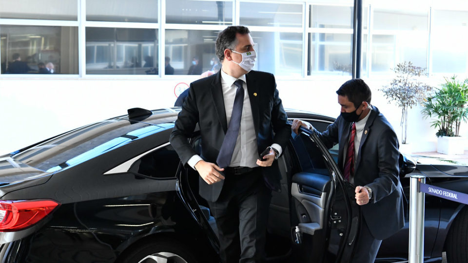 Quanto Pacheco já gastou com jatinhos, seguranças e banquetes na residência oficial Presidente do Senado, Rodrigo Pacheco
