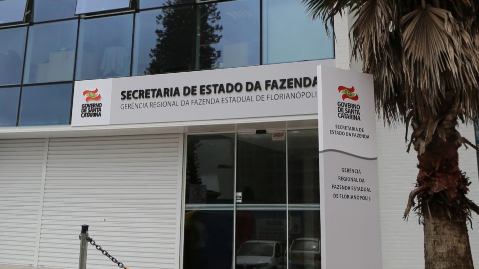 SEFAZ de Santa Catarina autoriza novo concurso A previsão do órgão é abrir 58 vagas imediatas, além de cadastro de reserva