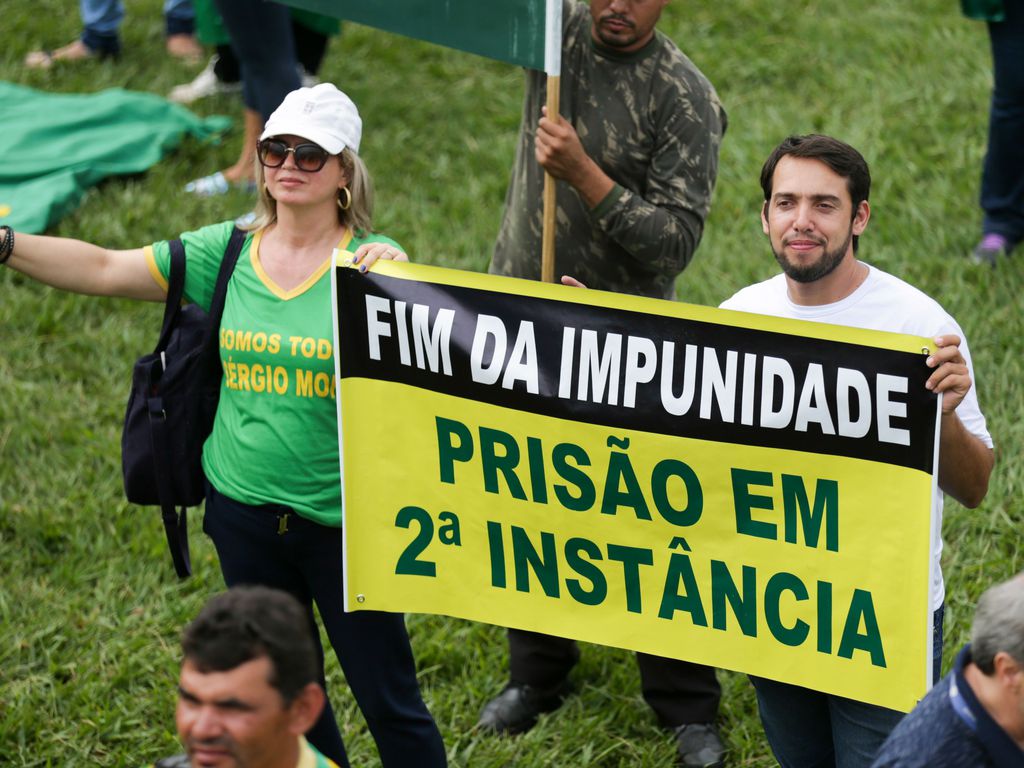 Pressão da opinião pública é fundamental para PEC da prisão em segunda instância avançar, dizem deputados favoráveis.