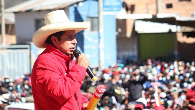 Mais de um mês após eleição, Peru ainda não conhece presidente eleito - Vimarsana News