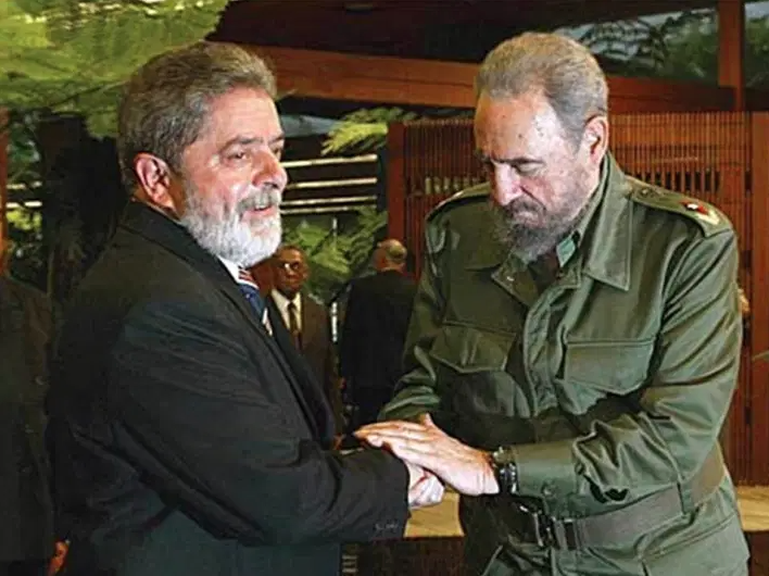 Cubanos clamam por liberdade em ilha controlada por companheiros de Lula Cubanos clamam por liberdade em ilha controlada por companheiros de Lula
