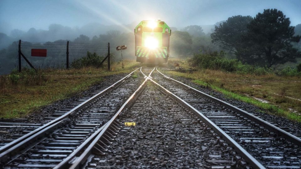 Deputados mudam de voto e PEC da Ferroeste é aprovada com facilidade Ferroeste