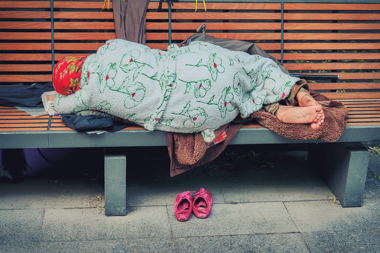 A perversão do programa Lifeline serve como uma aviso de que políticas baseadas apenas nas boas intenções podem ser danosas.