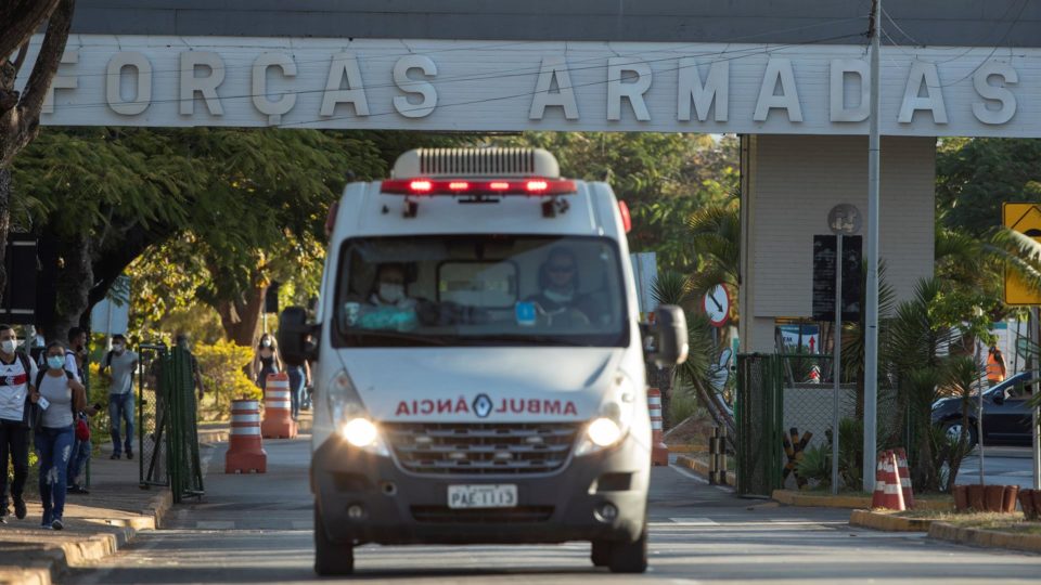 Bolsonaro internado