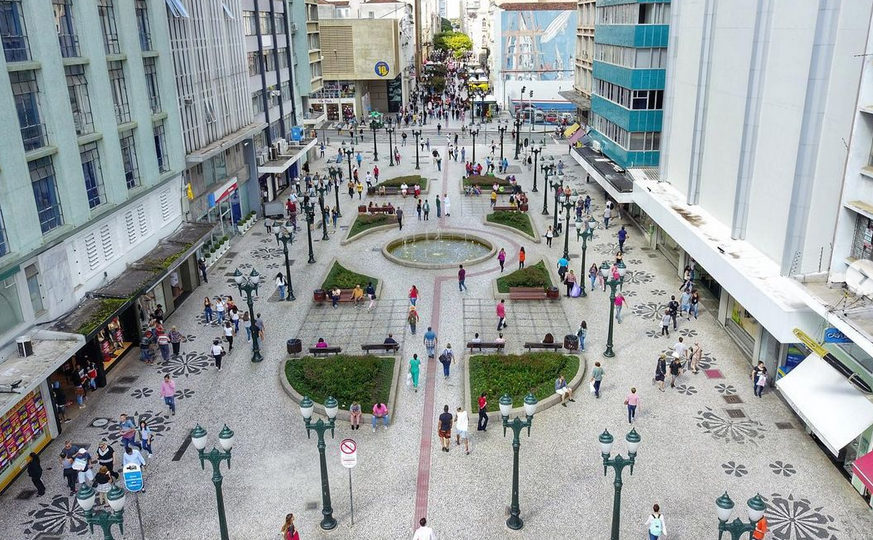 Reabertura injeta mais ânimo no comércio, mas alta nos preços preocupa Comércio O Brasil que cresce