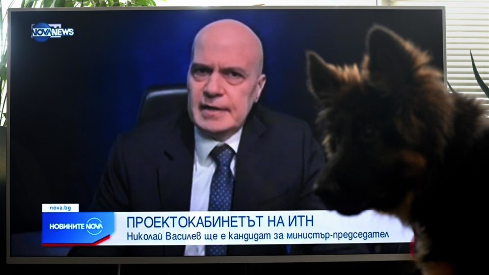 Bulgária elege a sua versão de Donald Trump Slavi Trifonov