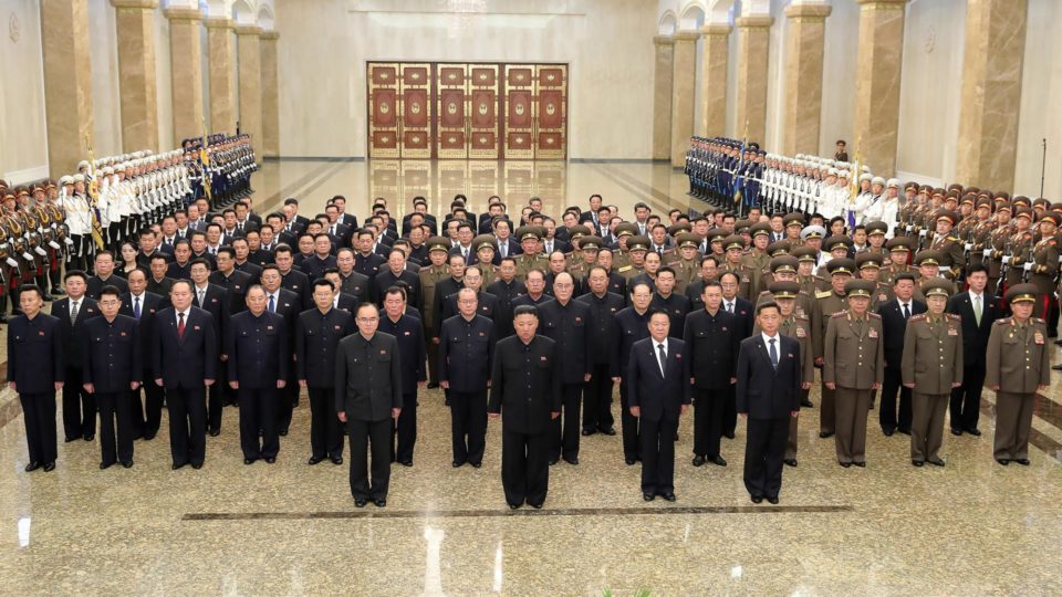 Coreia do Norte: O regime de Kim Jong Un está à beira do colapso?