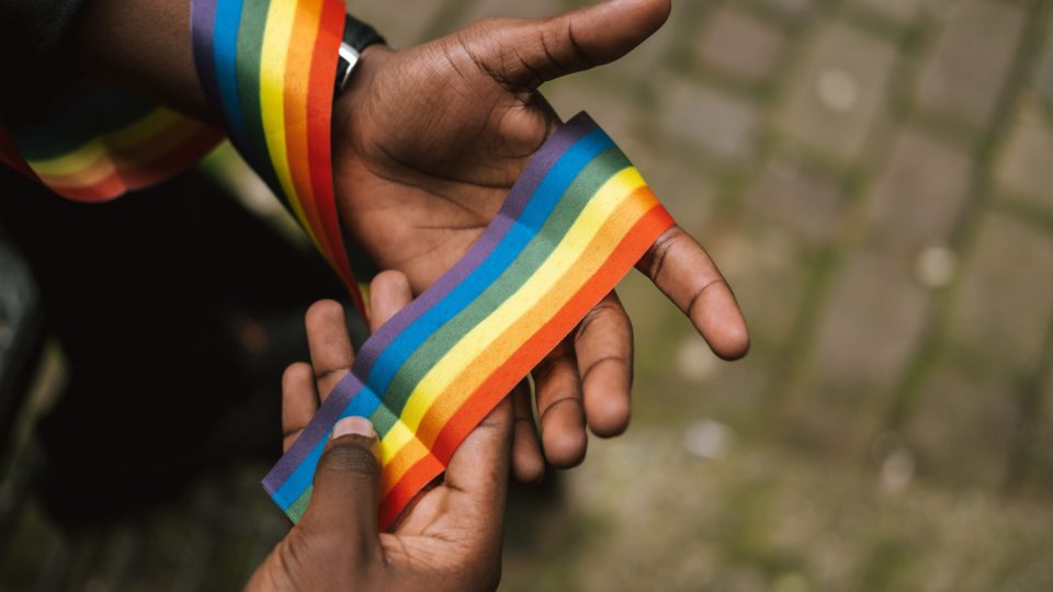 Associação de livrarias se desculpa por enviar obra considerada “antitrans” Nos Estados Unidos, o movimento LGBT tem aumentado a pressão sobre as instituições.