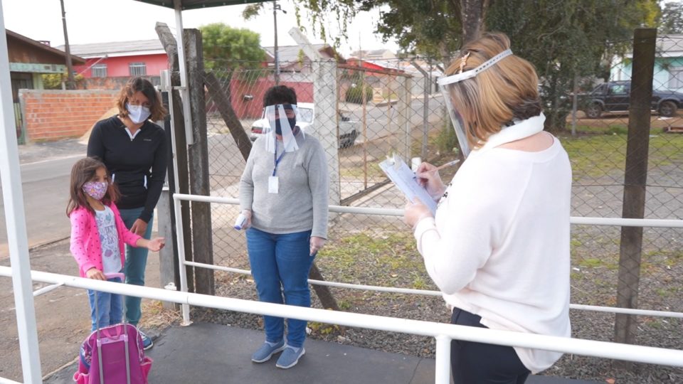 Maioria dos pais aprova volta das aulas presenciais na rede municipal de Guarapuava Maioria dos pais aprova volta das aulas presenciais na rede municipal de Guarapuava