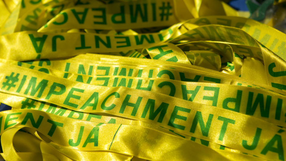Terceira via discute impeachment de Bolsonaro como única forma de derrotar Lula Fitas a favor do impeachment de Dilma