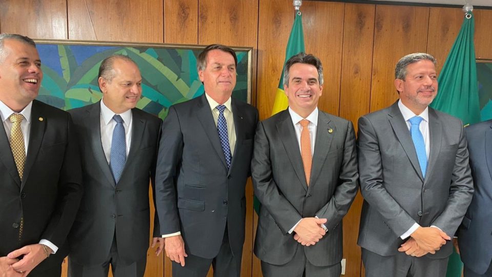 Do fim do toma-lá-da-cá ao Centrão no Planalto: entenda a guinada do governo Bolsonaro Bolsonaro e caciques do PP