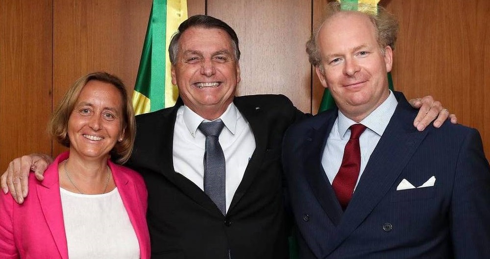 Bolsonaro recebeu a deputada alemã Beatrix von Storch e o marido dela, no Palácio do Planalto