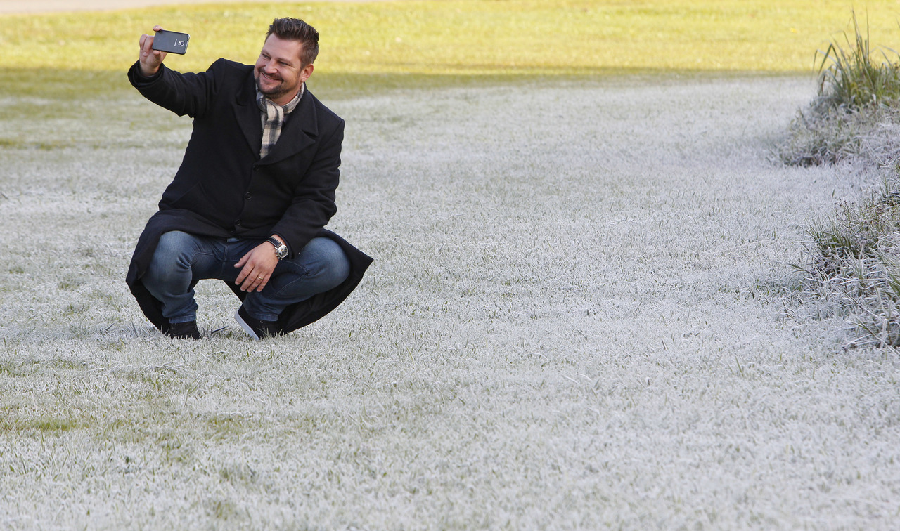A partir desta quinta-feira (29), o frio desembarca com força na cidade. Momento de geada e ótima oportunidade para fotos únicas.