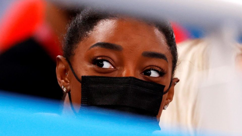 Quem sofre tanta pressão quanto atletas olímpicos? Funcionário público brasileiro Se pudesse, recomendaria a Simone Biles que tratasse de sua saúde mental perseguindo e domando o fracasso. Fracassando mais. Fracassando melhor