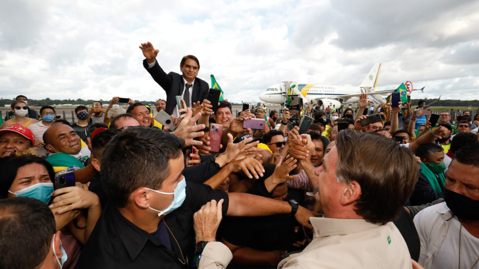Bolsonaro gastou R$ 43 milhões com viagens, mostram novos dados do governo Cerimônia de entrega de cestas básicas em Belém. Tinha até boneco de Bolsonaro no aeroporto.