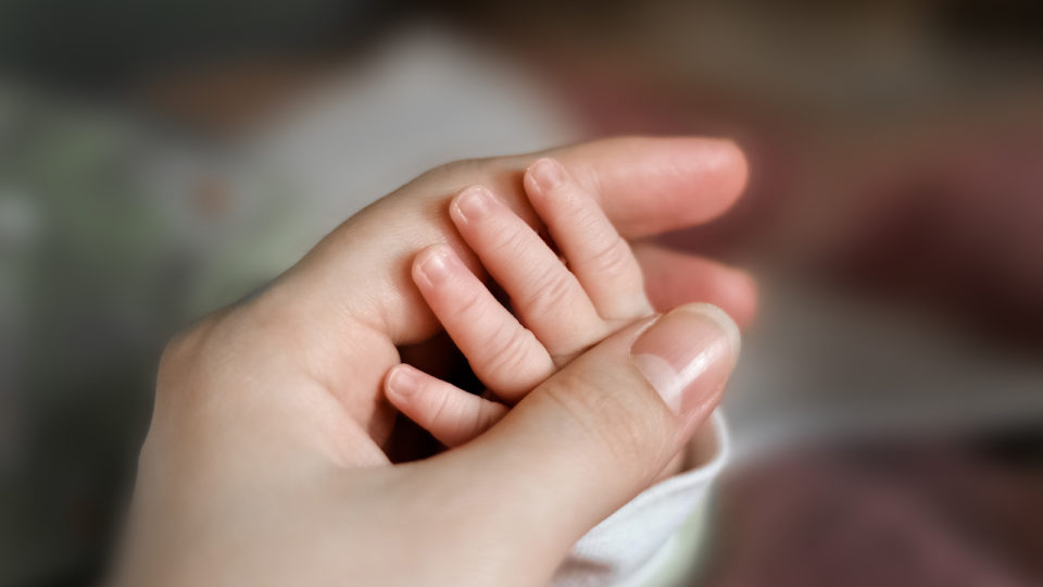 Abortos seletivos podem levar o mundo a ter quase 5 milhões de meninas a menos em 10 anos Abortos seletivos podem levar a uma queda de pelo menos 4,7 milhões de nascimentos de meninas no mundo nos próximos dez anos, diz estudo