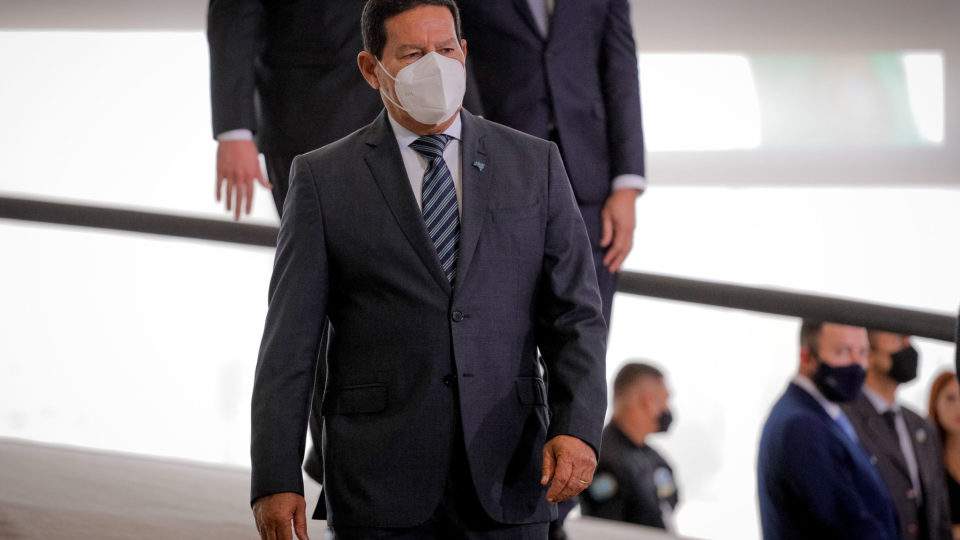 Com pretensões eleitorais, Mourão se aproxima de Moro e líderes da terceira via O vice-presidente Hamilton Mourão