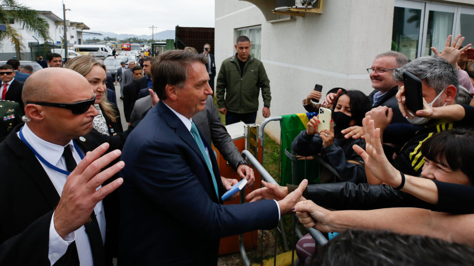 As nossas liberdades Bolsonaro xinga Barroso
