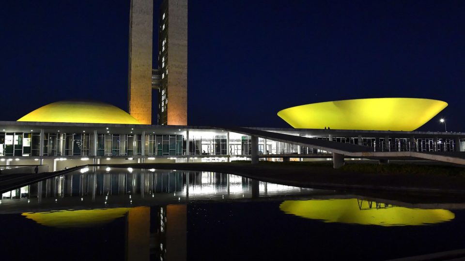 Candidaturas e mandatos parlamentares coletivos: democracia sem demagogia congresso