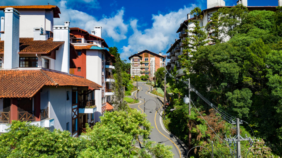 Em Gramado é possível encontrar bairros bem calmos e aconchegantes para se hospedar