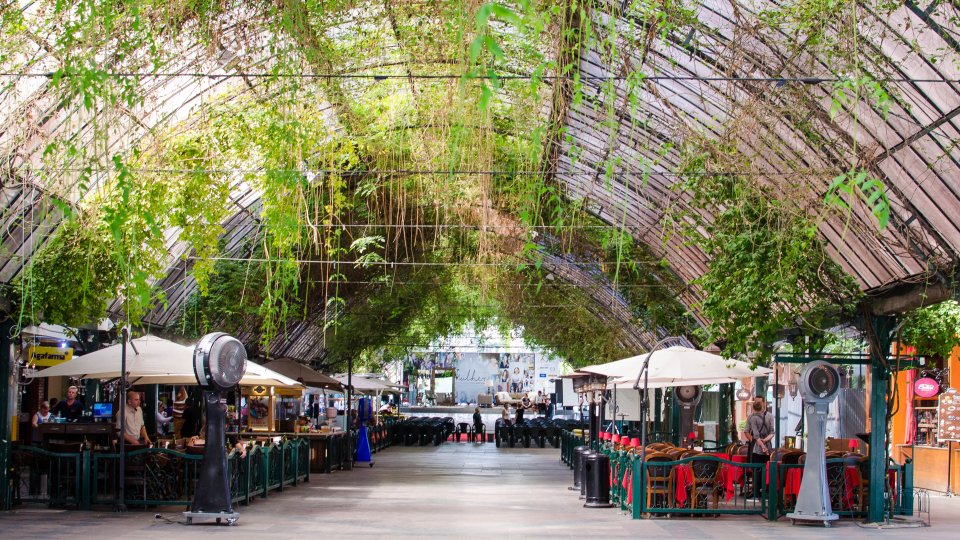 A Rua Coberta, em Gramado, reúne diversos restaurantes e é um dos lugares mais visitados na cidade