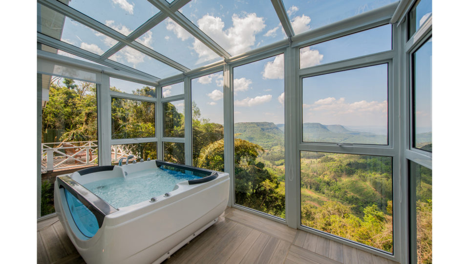 Jacuzzi da suíte Pine, disponível para locação no Castelo Saint Andrews