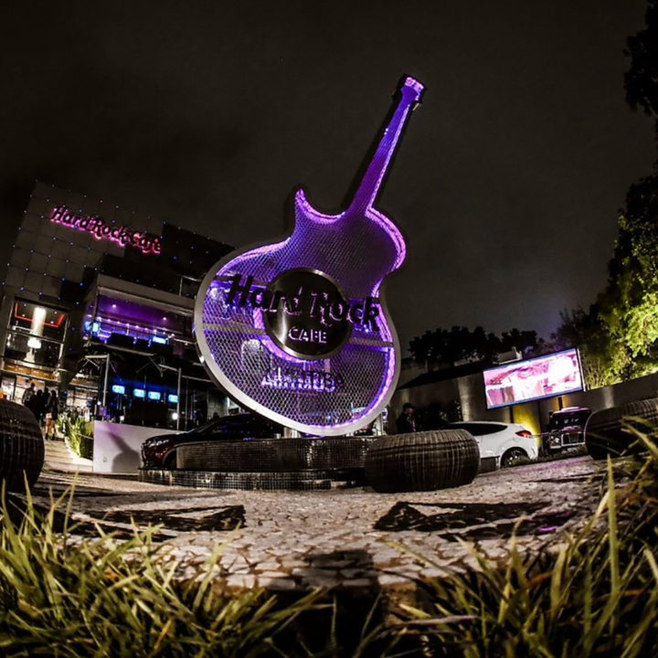 Curitiba tem maior Hard Rock Cafe do Brasil