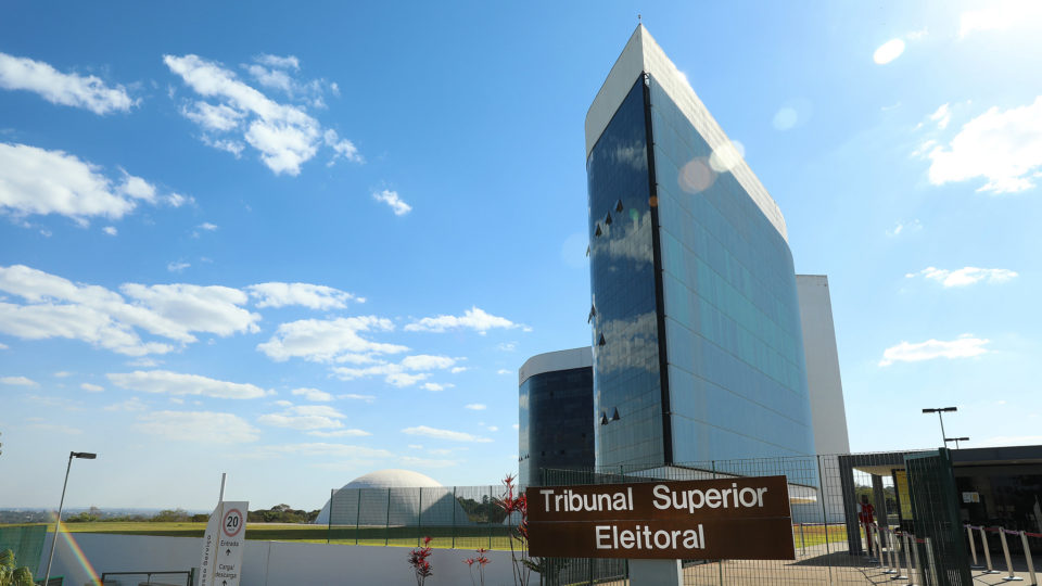 TSE quer desmonetização de canais nas redes sociais que questionem segurança das urnas Tribunal Superior Eleitoral (TSE).