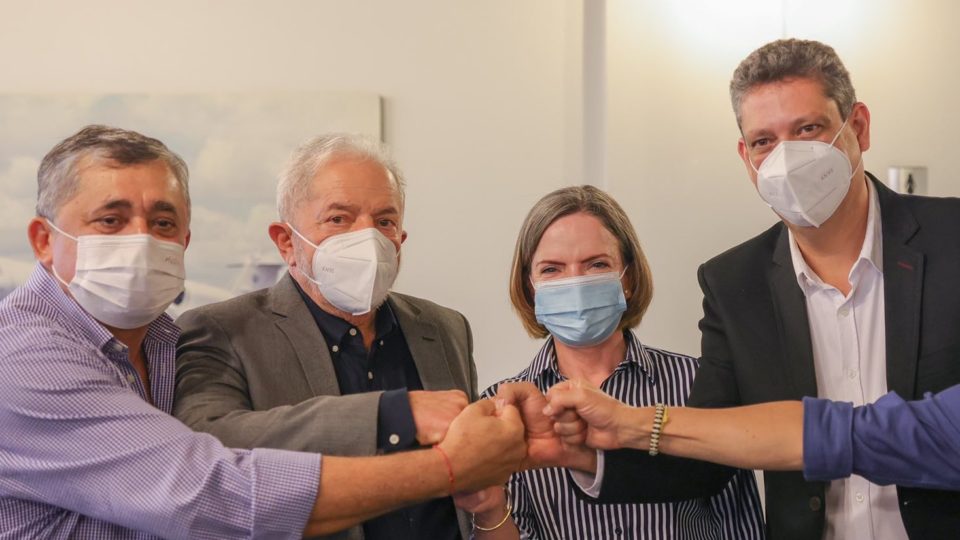 Política não é miragem lula