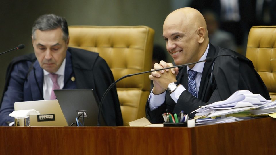 Ofensiva contra ministros do STF - impeachment