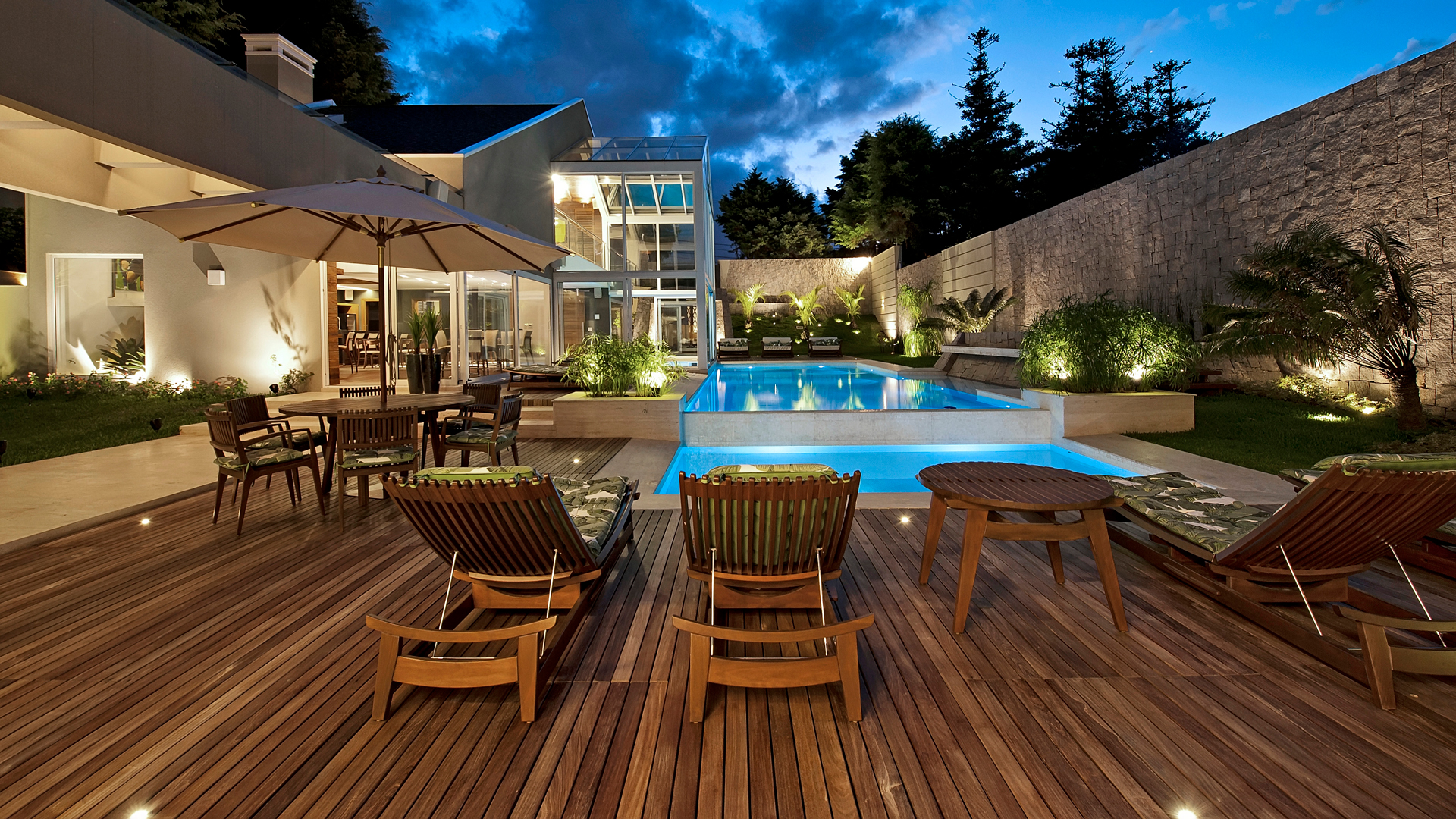 Técnica com aplicação de clipes metálicos não danifica madeira e garante visual mais refinado