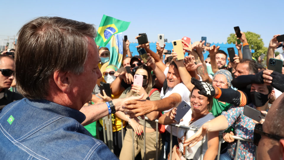 Presidente põe fim ao bate boca para não prejudicar o povo Presidente Jair Bolsonaro