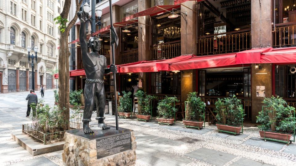 São Paulo recua e restaurantes não vão mais exigir vacinação de clientes Restaurantes São Paulo
