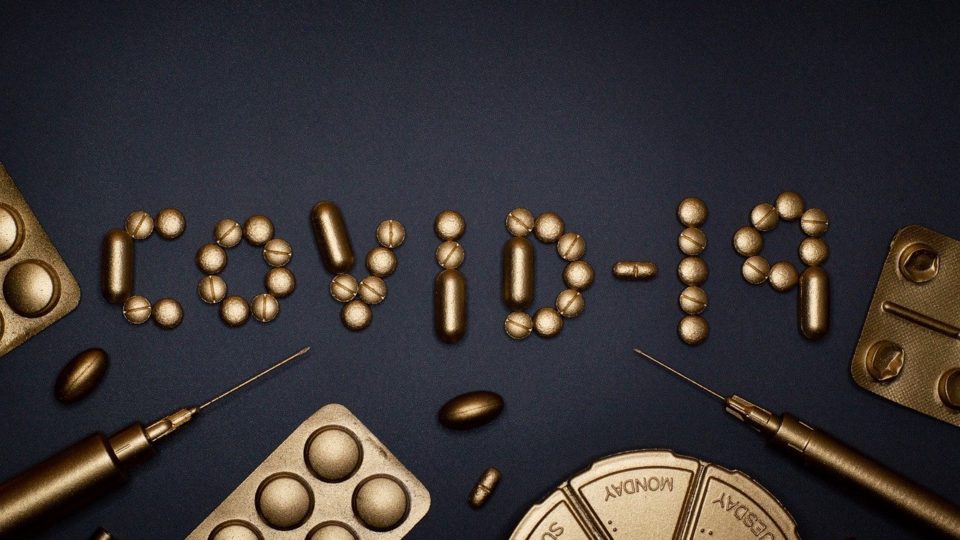 O tratamento precoce e a plausibilidade de conspirações Covid-19