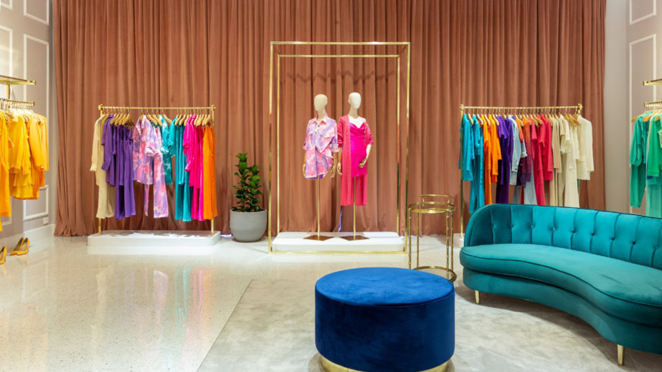Influencer de sucesso abre loja de luxo no Pátio Batel Influencer de sucesso abre loja de luxo no Pátio Batel