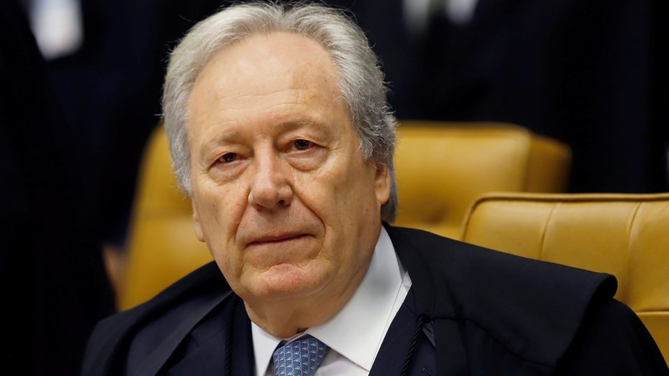 Lewandowski autoriza estados a decidirem sobre vacinação de adolescentes Ricardo Lewandowski