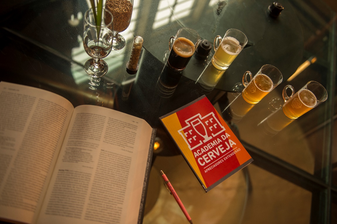 Qualquer pessoa, maior de 18 anos, que tenha interesse em transformar sua ideia sobre a temática da cerveja em publicação, pode se inscrever.