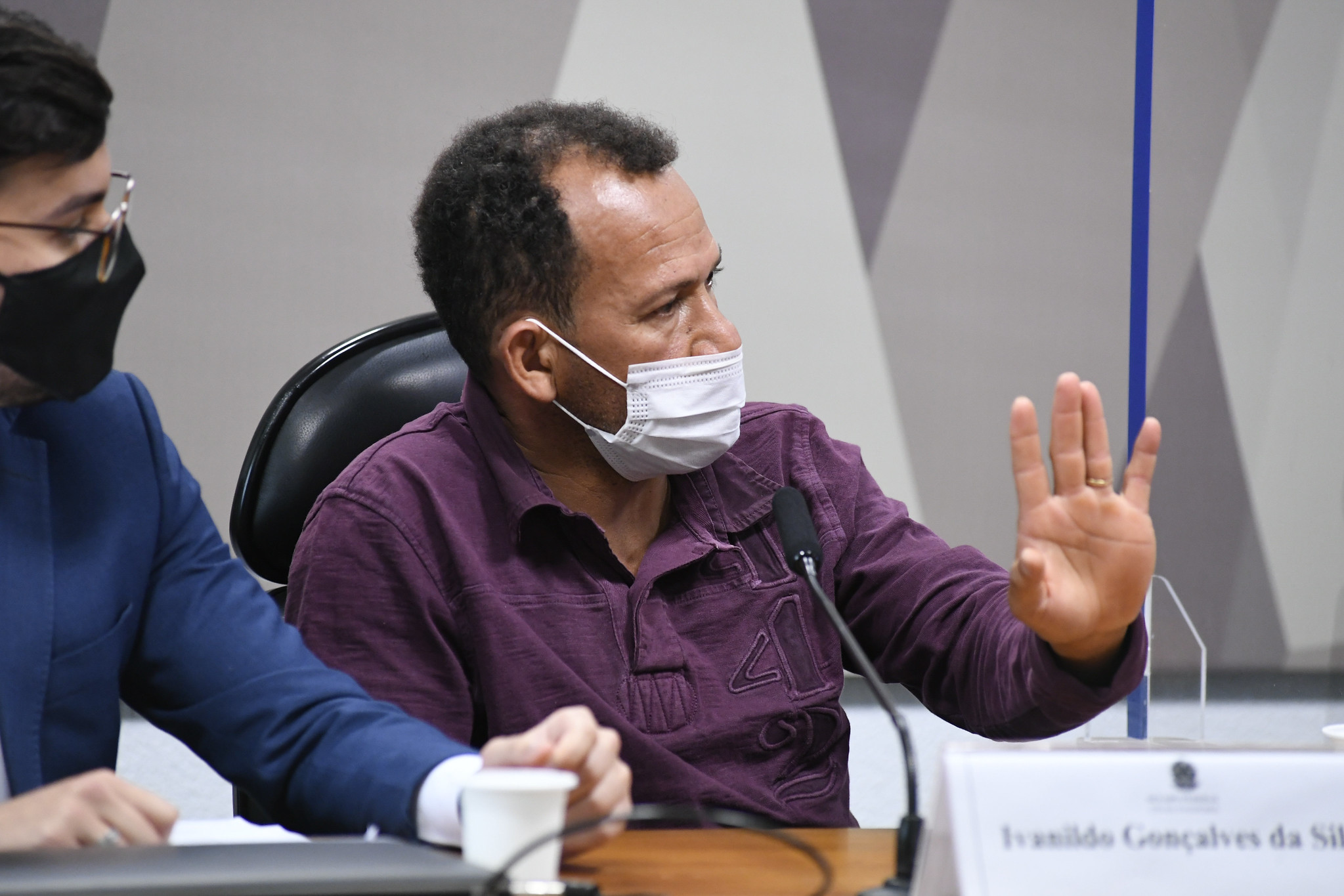 Ivanildo Gonçalves da Silva e seu advogado, Alan Ornelas