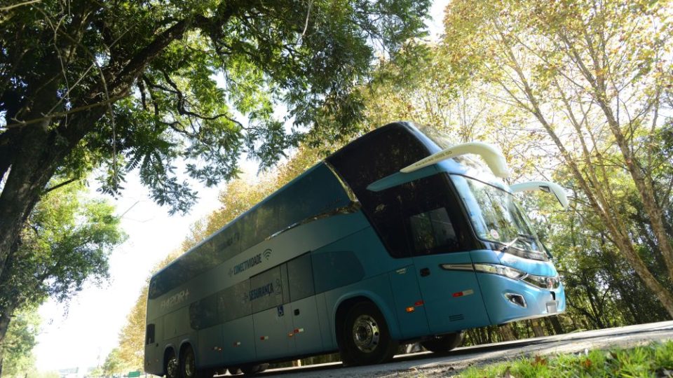 Ônibus: Volvo prevê “arrancada” no setor e anuncia produção de dois novos chassis no PR Volvo