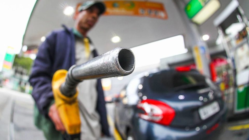 Governo antecipa MP que libera venda direta de etanol entre produtores e postos Preço da gasolina em Curitiba é um dos menores entre as capitais.