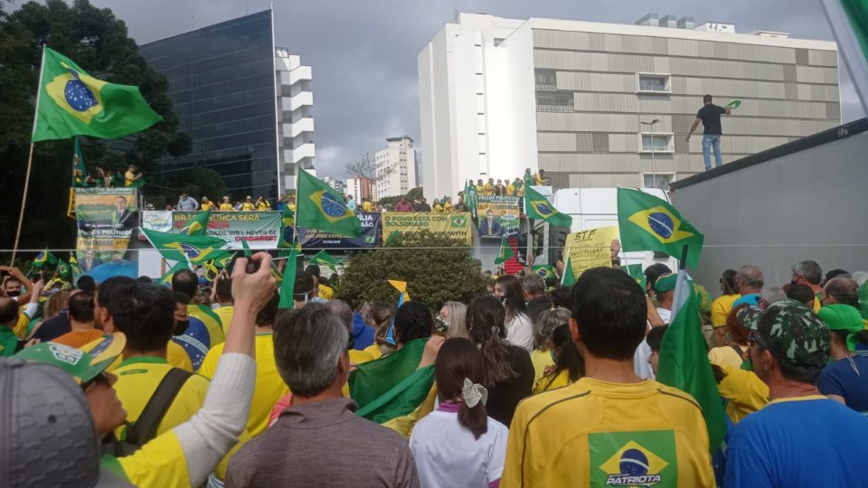 Esquerda sofre derrota em tentativa de criminalizar a crítica Manifestação pró-Bolsonaro