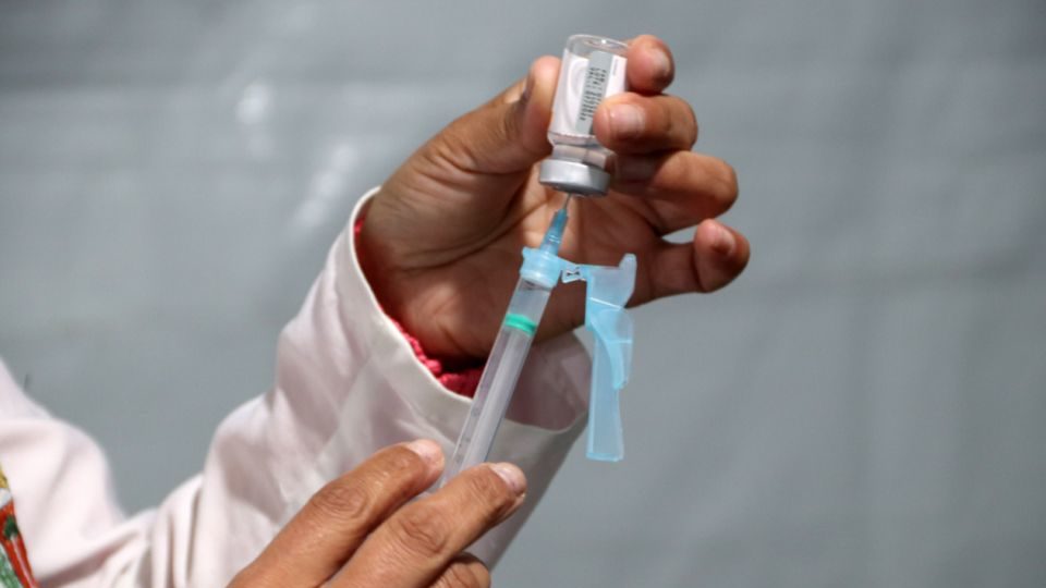 Paraná aprova lei para 3ª dose da vacina que segue o Plano Nacional de Imunização Paraná aprova lei para 3ª dose da vacina que segue o Plano Nacional de Imunização