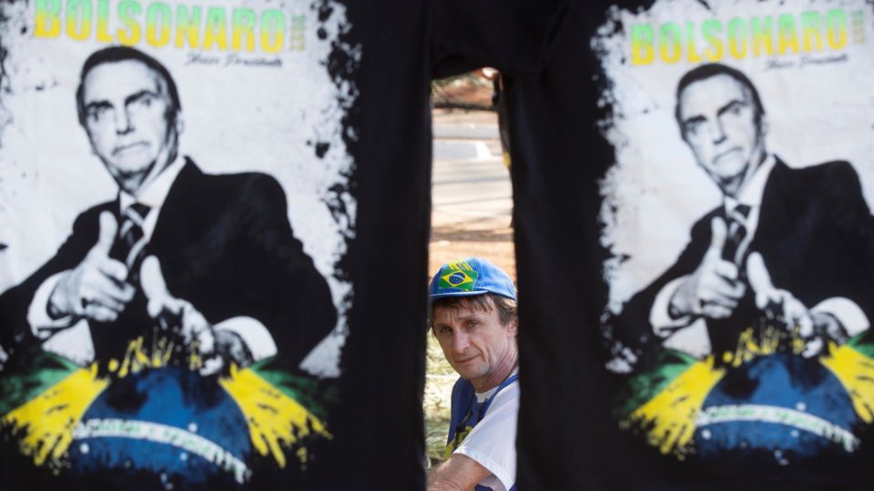 As pessoas foram às ruas gritar por mais liberdade Bolsonaro protestos