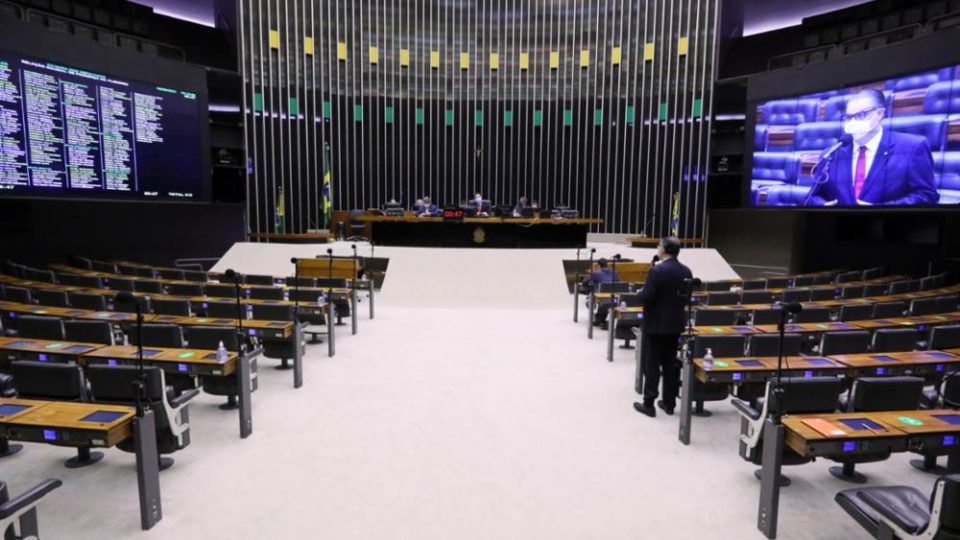 Instituições de terceiro mundo Plenário da Câmara