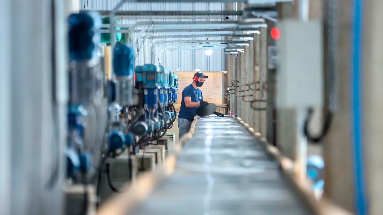 Empresários querem desoneração da folha para todos os setores, a ser compensada por um tributo análogo à antiga CPMF.