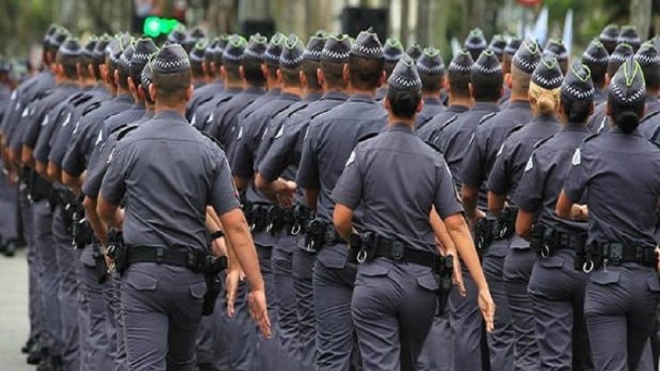 Governo lança programa habitacional para profissionais da segurança pública Policiais militares de São Paulo: Constituição garante a liberdade de expressão.
