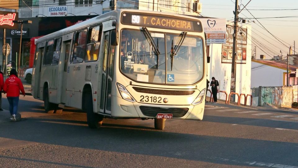Comec faz estudo para implantar melhorias no transporte coletivo da RMC Estudo da Comec vai mapear quais melhorias precisam ser implantadas no sistema de transporte da RMC.