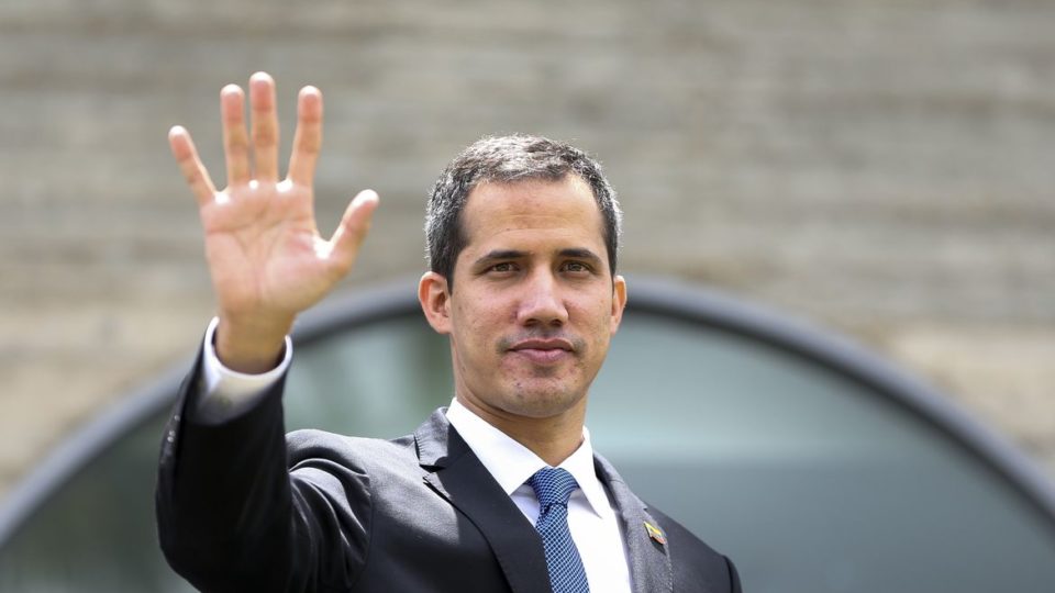 Venezuela abre investigação contra Guaidó por “traição à pátria” e “furto qualificado” Estatal venezuelana em Barranquilla é administrada por indicados de Guaidó e está sob “vigilância máxima” do governo colombiano